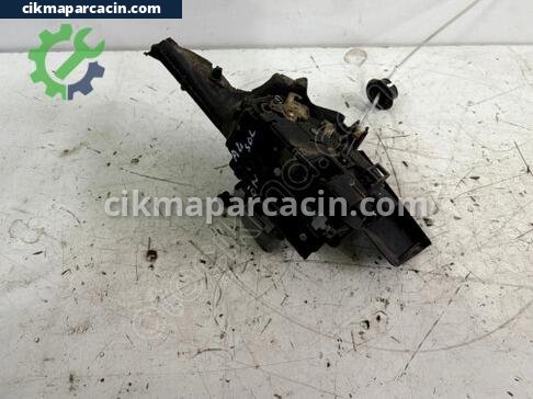 Audi A4 Sol Ön Kapı Kilidi çıkma parça
