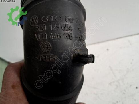 Audi A4 Turbo Hortumu VCD446196604 çıkma parça