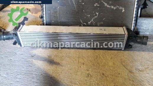 Audi A4 Intercooler Radyatörü çıkma parça