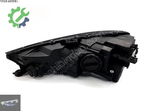 Audi A4 Sağ Ön Far 8W0941044 çıkma parça
