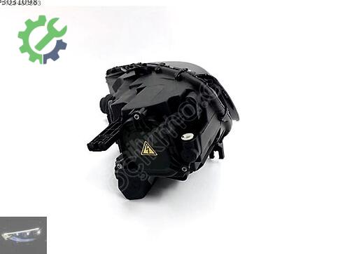 Audi A4 Sağ Ön Far 8W0941044 çıkma parça