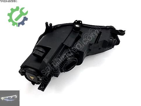 Audi A4 Sağ Ön Far 8W0941044 çıkma parça