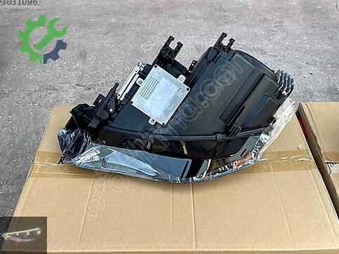 Audi A5 Sağ Ön Far 8T0941044 çıkma parça