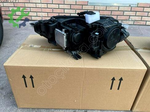 Audi A5 Sağ Ön Far 8T0941043 çıkma parça