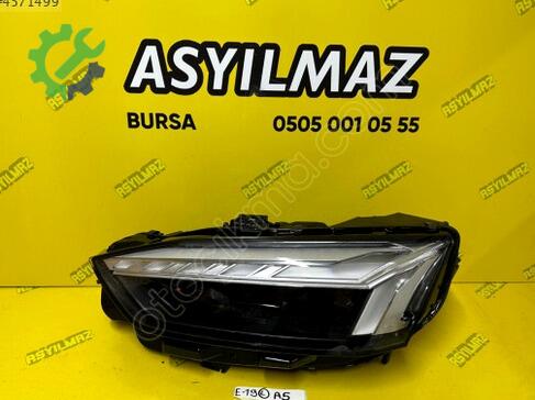 Audi A5 Sol Ön Far çıkma parça