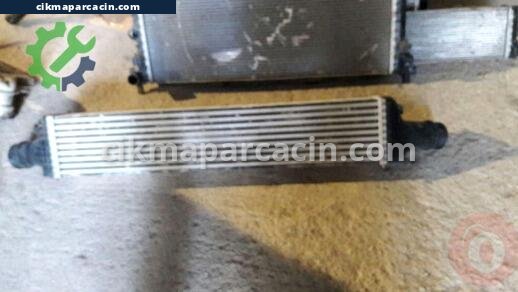 Audi A5 Intercooler Radyatörü çıkma parça