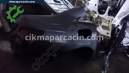 Audi A6 Arka Çamurluk çıkma parça