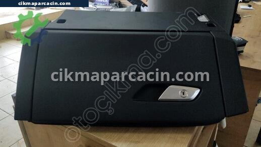 Audi A6 Torpido Kapağı çıkma parça