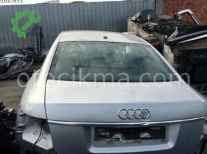 Audi A6 bagaj camı hatasız orjinal çıkma