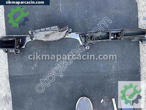 Audi A6 Torpido çıkma parça