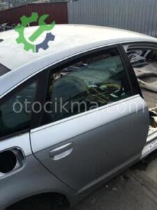 Audi A6 sağ arka kapı camı hatasız orjinal çıkma