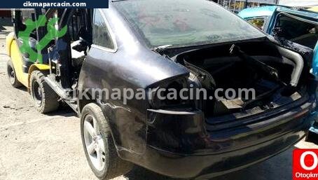 Audi A6 Sol Arka Çamurluk çıkma parça