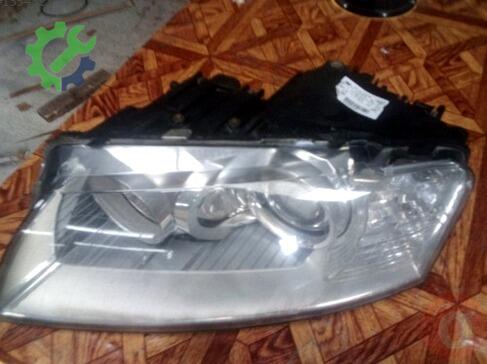 Audi A8 Sol Ön Far çıkma parça