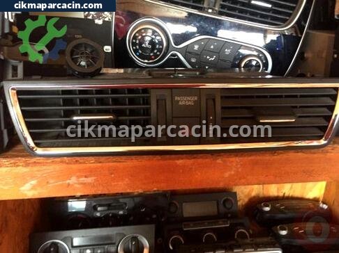 Audi A8 Havalandırma Izgaraları çıkma parça