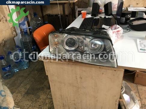 Audi A8 Sağ Ön Far çıkma parça