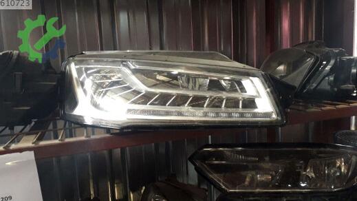 Audi A8 Sol Ön Far çıkma parça