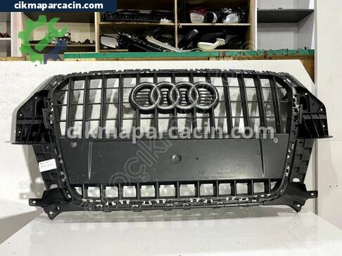Audi Q3 Ön Panjur çıkma parça