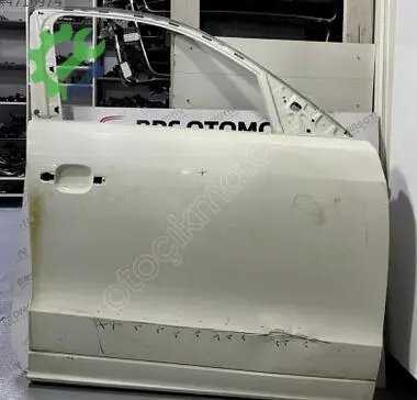 Audi Q5 Sağ Ön Kapı çıkma parça