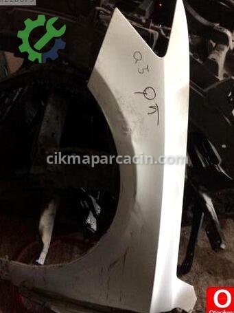 Audi Q5 Sol Çamurluk çıkma parça