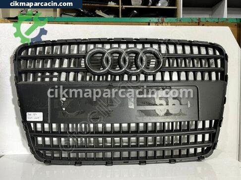 Audi Q7 Ön Panjur çıkma parça
