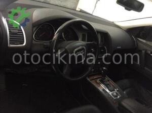 Audi Q7 Dolu Torpido hatasız orjinal çıkma
