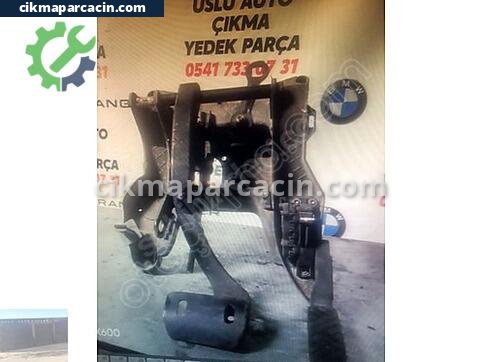Audi Q7 Gaz Pedalı çıkma parça