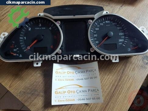 Audi Q7 Gösterge Saati çıkma parça