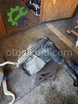 Audi Q7 Filtre çıkma parça