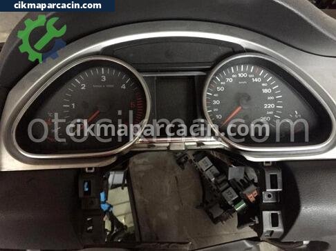 Audi Q7 Gösterge Çerçevesi çıkma parça
