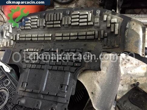 Audi Q7 Ön Tampon çıkma parça