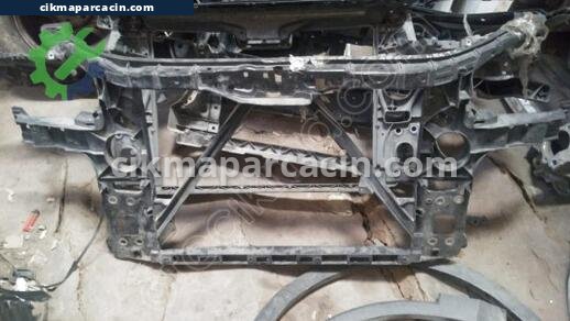 Audi Q7 Ön Panel çıkma parça