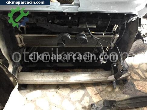 Audi Q7 Ön Tampon Demiri çıkma parça