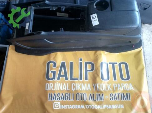 Audi Q7 Orta Konsol çıkma parça
