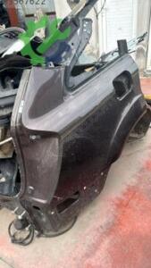 AUDİ Q7 SAĞ ARKA ÇAMURLUK ORJINAL