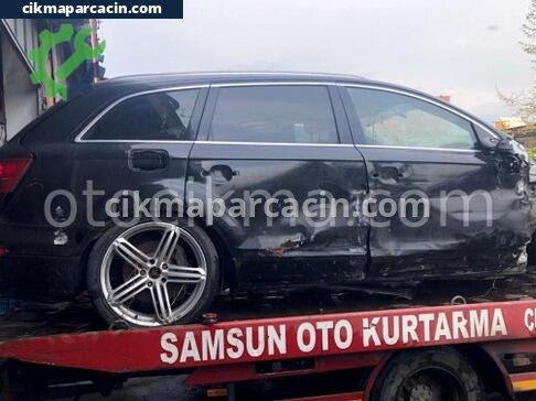 Audi Q7 Sağ Arka Çamurluk çıkma parça