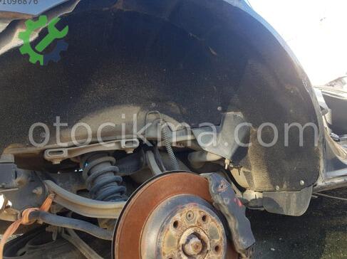 Audi Q7 Davlumbaz çıkma parça