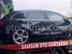 Audi Q7 Sağ Arka Kapı Camı hatasız orjinal çıkma