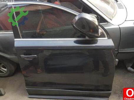 Audi Q7 Sağ Ön Kapı çıkma parça