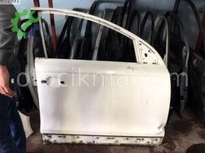 AUDİ Q7 SAĞ ÖN KAPI VE TÜM ORJINAL ÇIKMA PARÇALAR