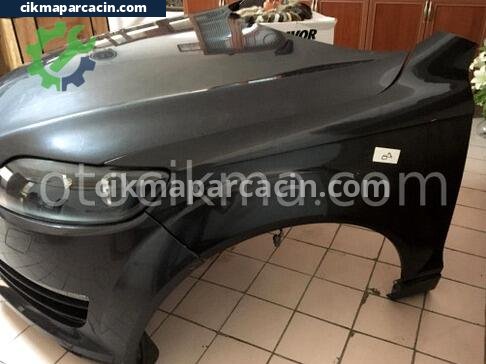 Audi Q7 Sol Ön Çamurluk çıkma parça
