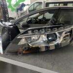 AUDİ Q7 SOL ÖN FAR LEDLİ XENON HATASIZ BEYİNİ ÜZERİNDE