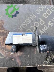 AUDİ Q7 TAMPON DEMİR AYAĞI SAĞ