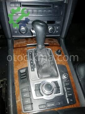 Audi Q7 Teyp çıkma parça