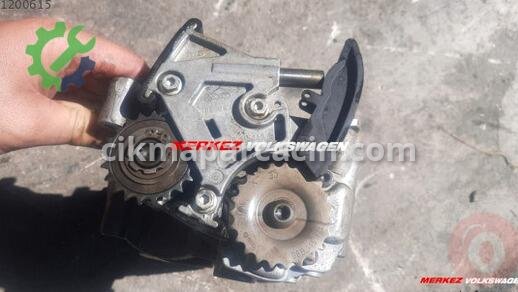 Audi TT Yağ Pompası 06B103535F çıkma parça