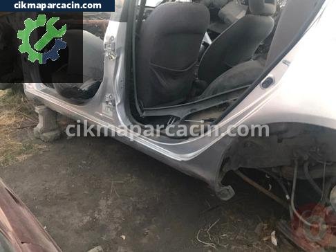Toyota Avensis Biyel çıkma parça