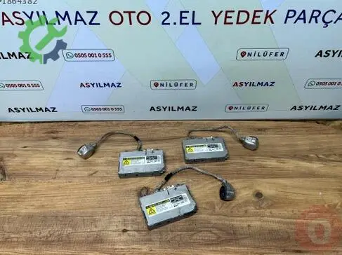 Toyota Avensis Far Beyni çıkma parça