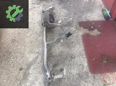 Volkswagen Passat Ön Tampon Demiri çıkma parça