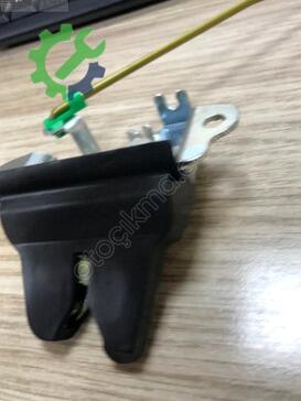 Toyota Corolla Bagaj Kilidi 64610-12310 çıkma parça