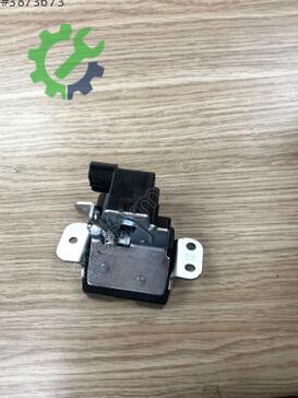 Hyundai i20 Bagaj Kilidi 81230-C8000 çıkma parça