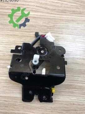 Mazda 3 Bagaj Kilidi B33D-56-820-M çıkma parça